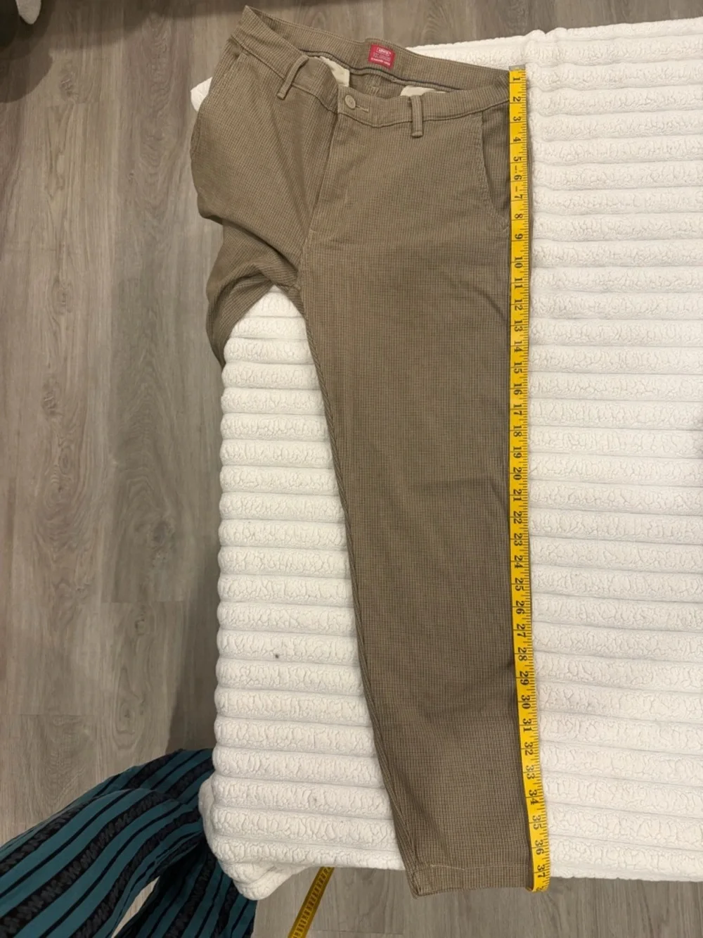 Levi's Men's Olive Chinos